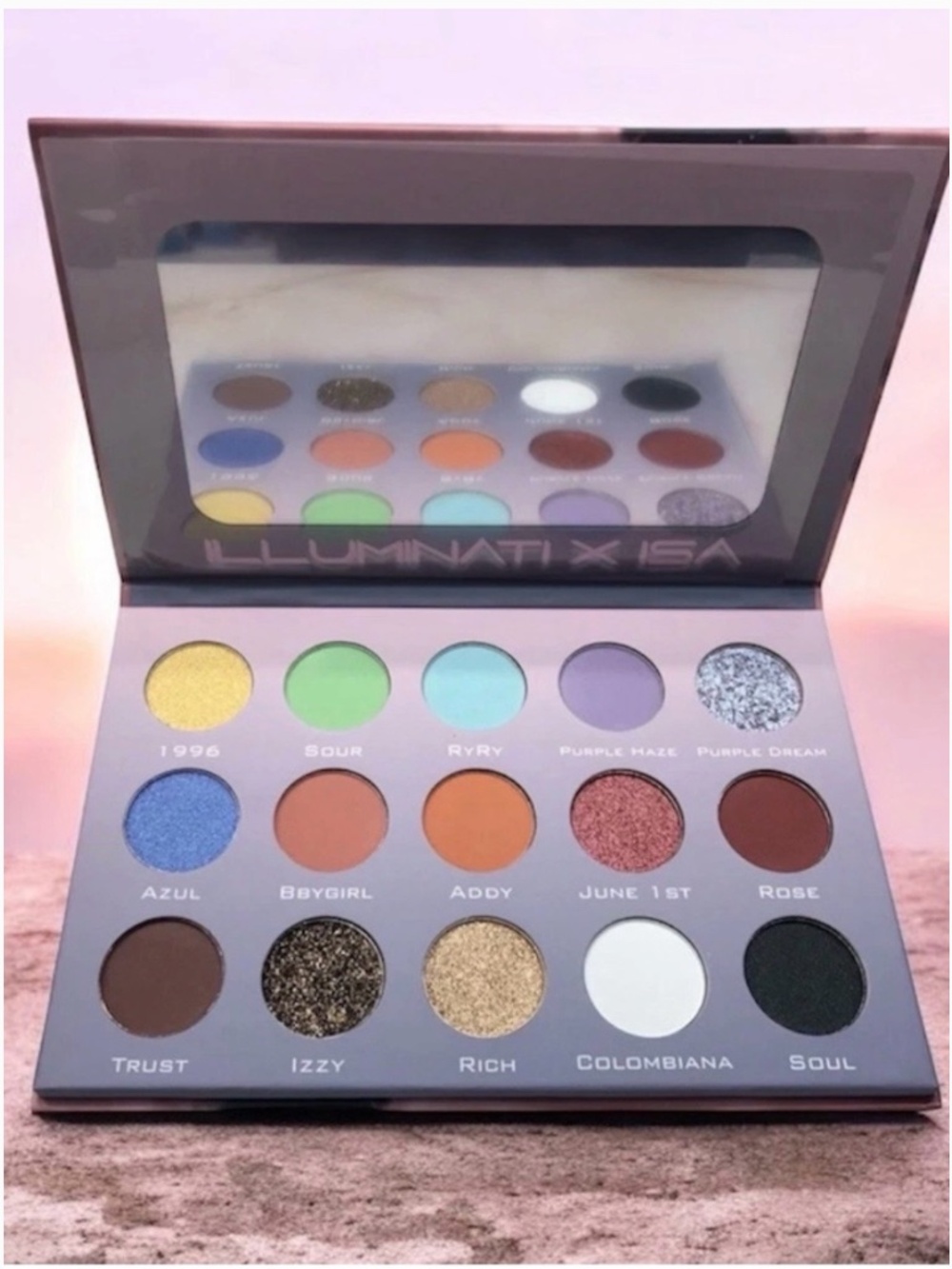 New ILLUMINATI X ISA GLAM PALETTE